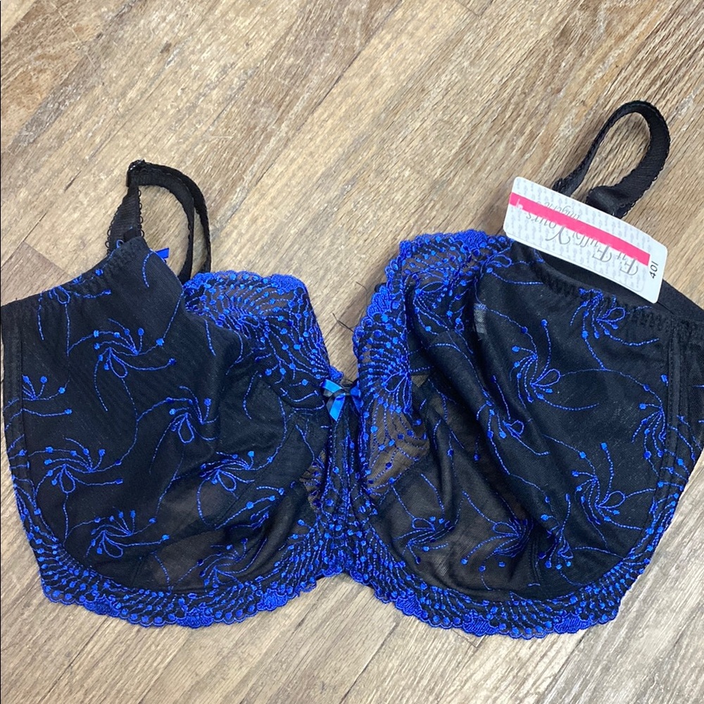 Chic Black and Blue Embroidered Bra